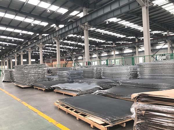 3200*1350 ノメックス切断機 切断用真空システム 2