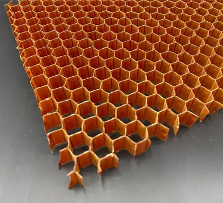 航空Nomexの蜜蜂の巣中心材料1220x1220mm