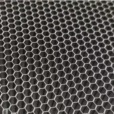 品質  304 Stainless Steel Honeycomb Core For Water Air Flow Straightener 工場