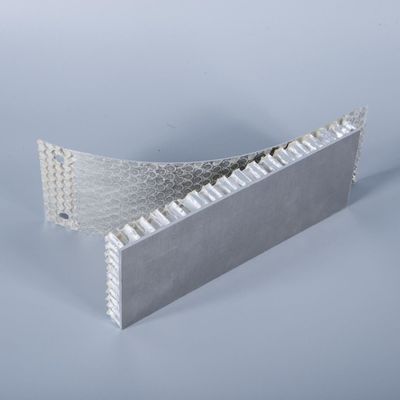 品質  1250x2500mm Aluminum Honeycomb Sheet For Solar Thermal Utilization System 工場