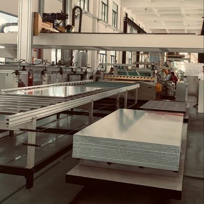 ミツバチ機 アルミ ミツバチ複合板 連続生産ライン