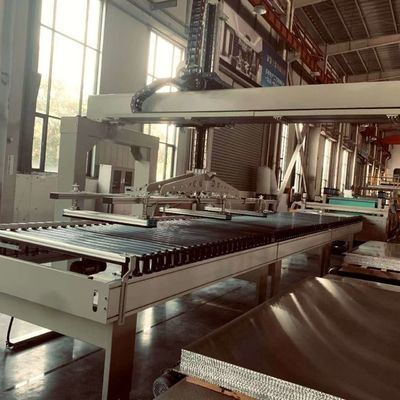 ミツバチ機 アルミ ミツバチ複合板 連続生産ライン