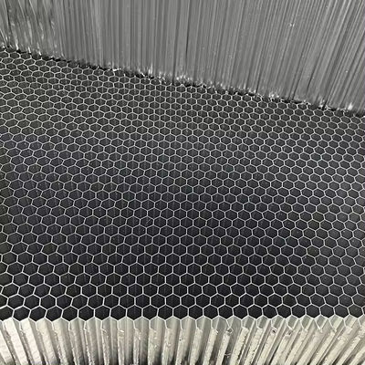 マックス 2200mm 幅のオーバーサイズのアルミニウムハニコムコア