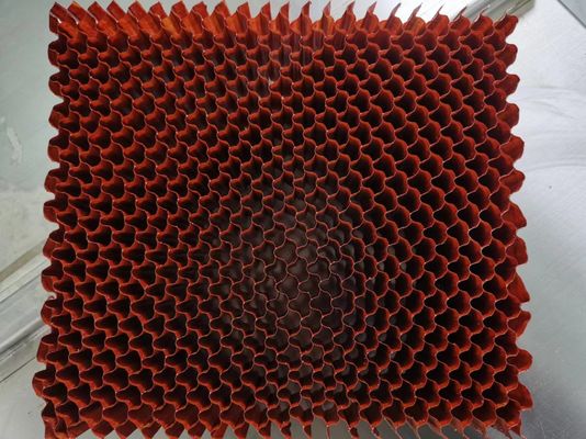 厚さ 5.2mm 密度 56 柔軟なノムックス ハネコムコア 梅の形孔付きグリッド