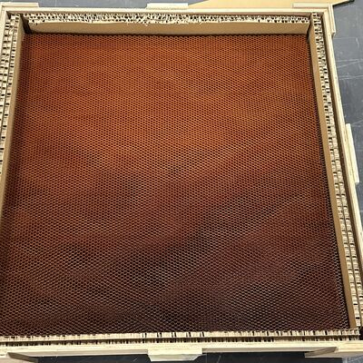 密度56 フレキシブルアラミドハニカムコア プラム型穴あきグリッド