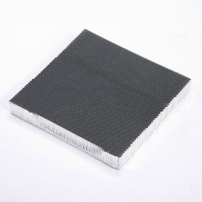 超小サイド長さ 0.6-2.5mm 3003 アルミ ハニーコムコアパネル マイクロポーラス